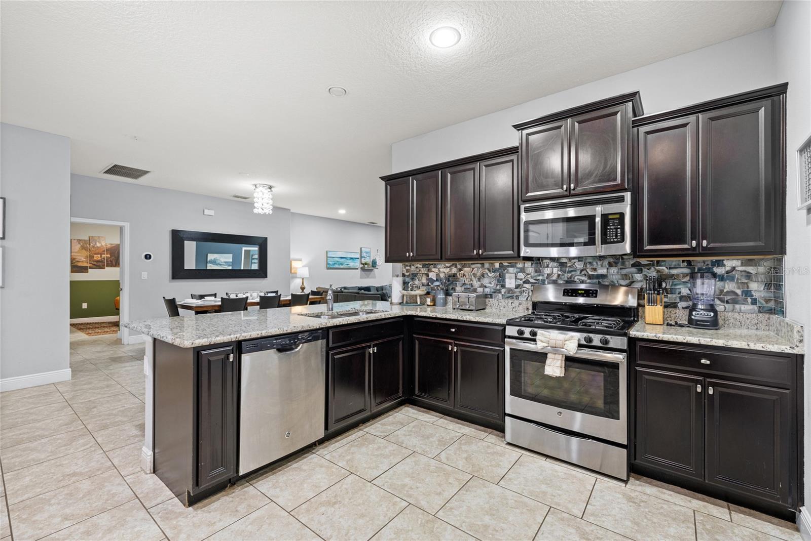 Image 11 of 63 For 5376 Oakbourne Avenue