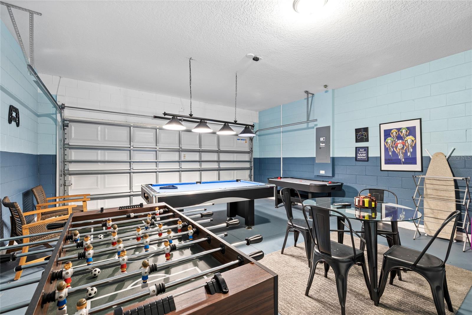 Image 27 of 63 For 5376 Oakbourne Avenue