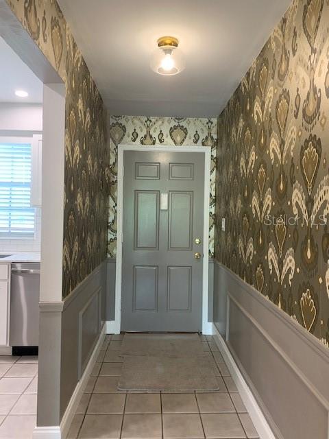 Image 2 of 7 For 1250 Denning Drive 208