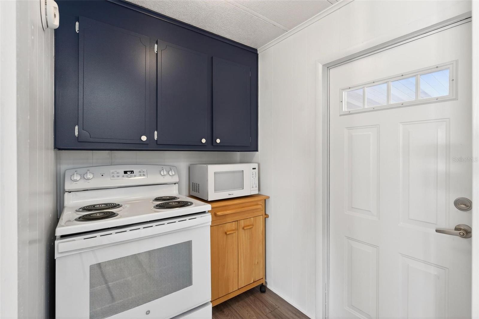 Image 11 of 90 For 1342 Elkhart Circle