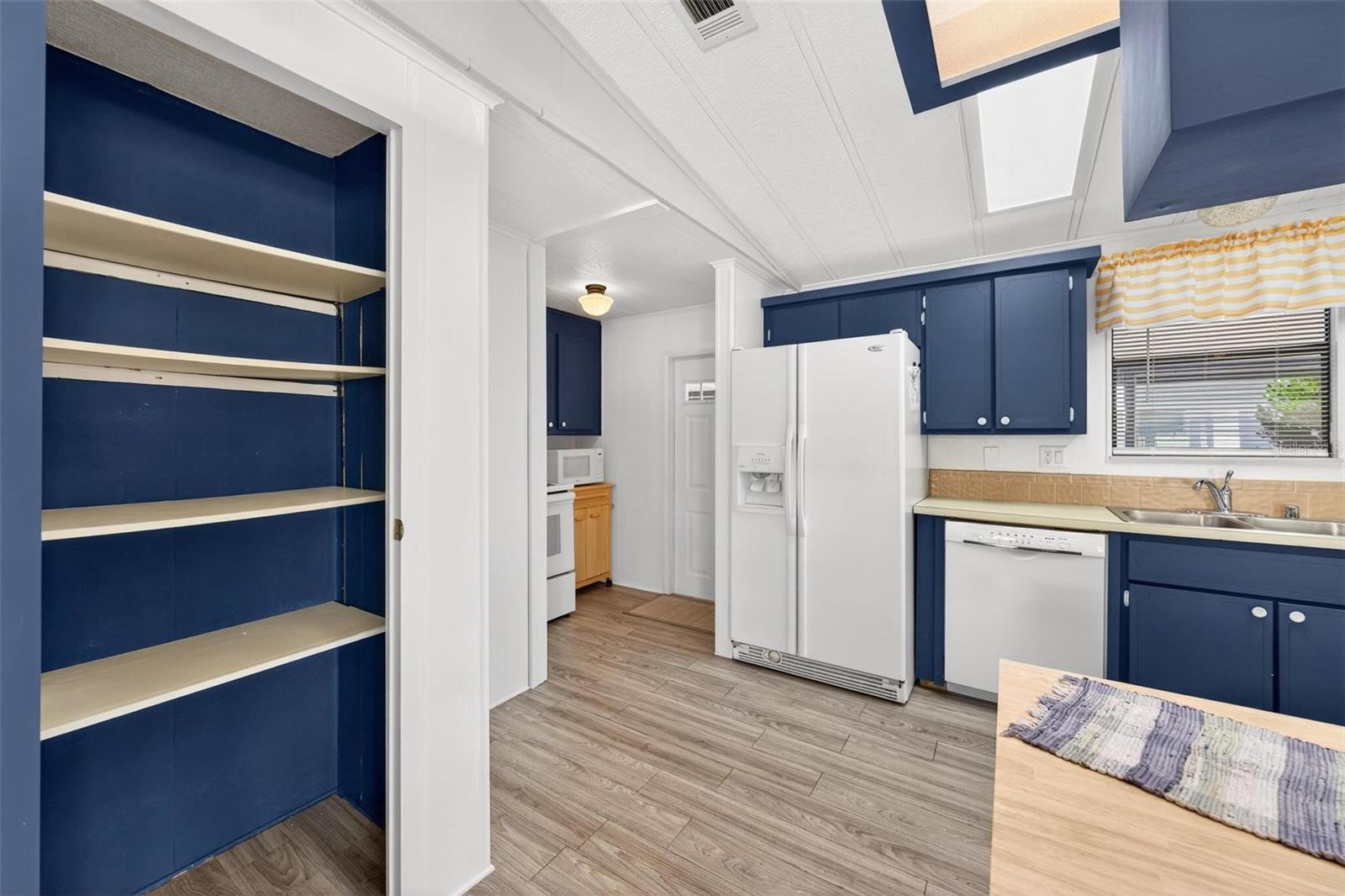 Image 16 of 90 For 1342 Elkhart Circle