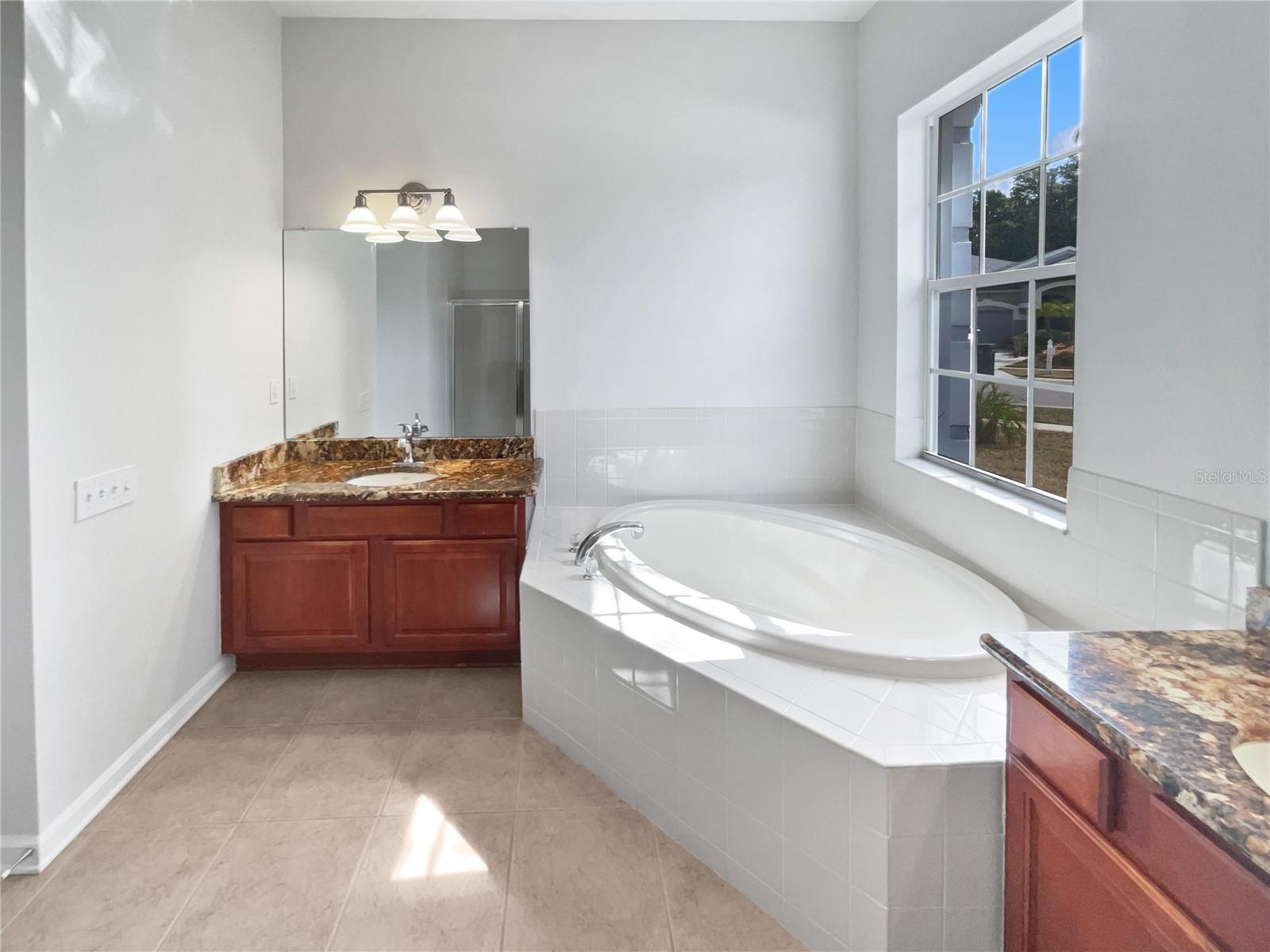 Listing photo id 28 for 2046 Heartland Circle