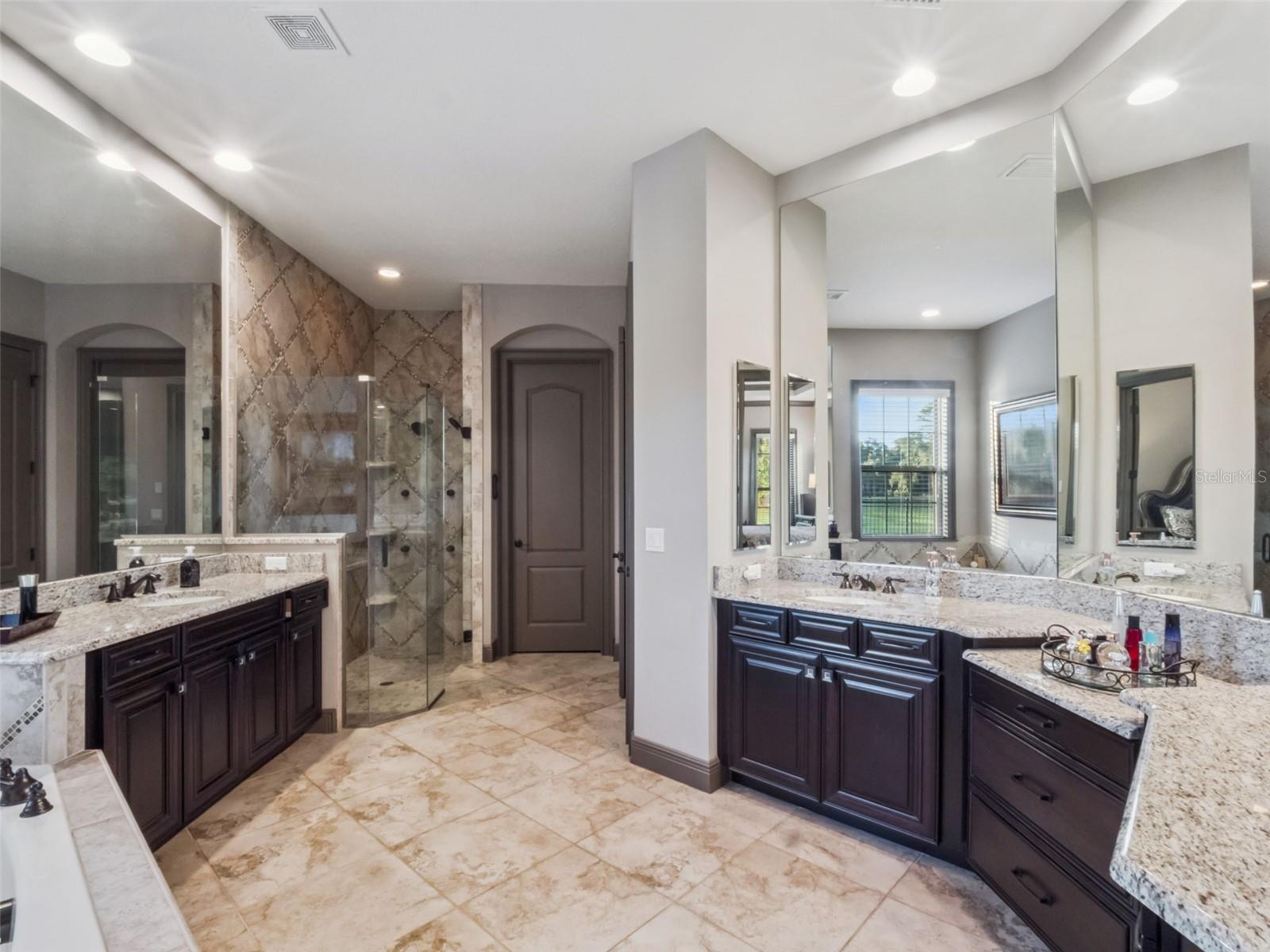 Image 13 of 40 For 7428 Bella Foresta Place