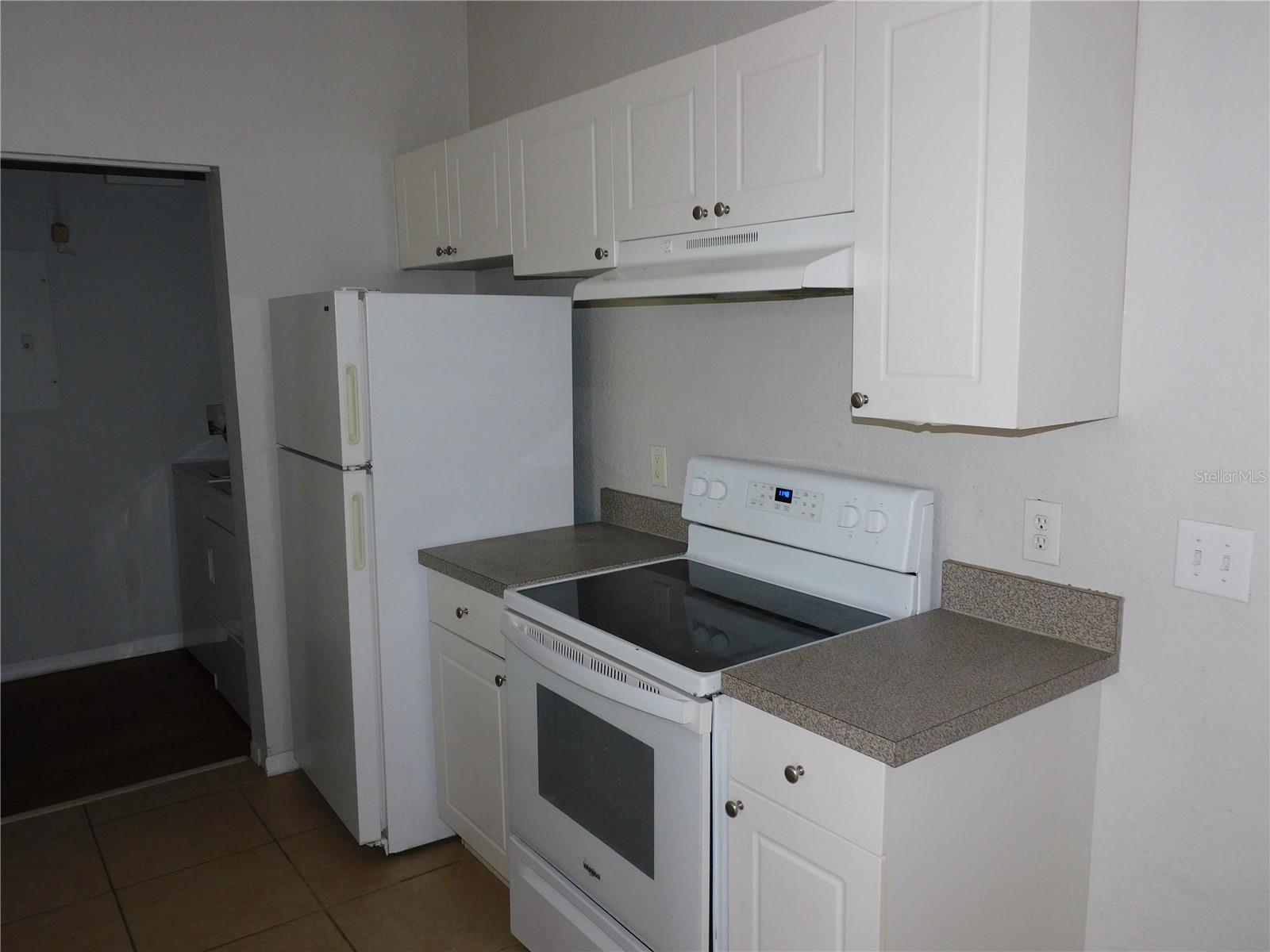 Image 14 of 29 For 824 Grand Regency Point 102