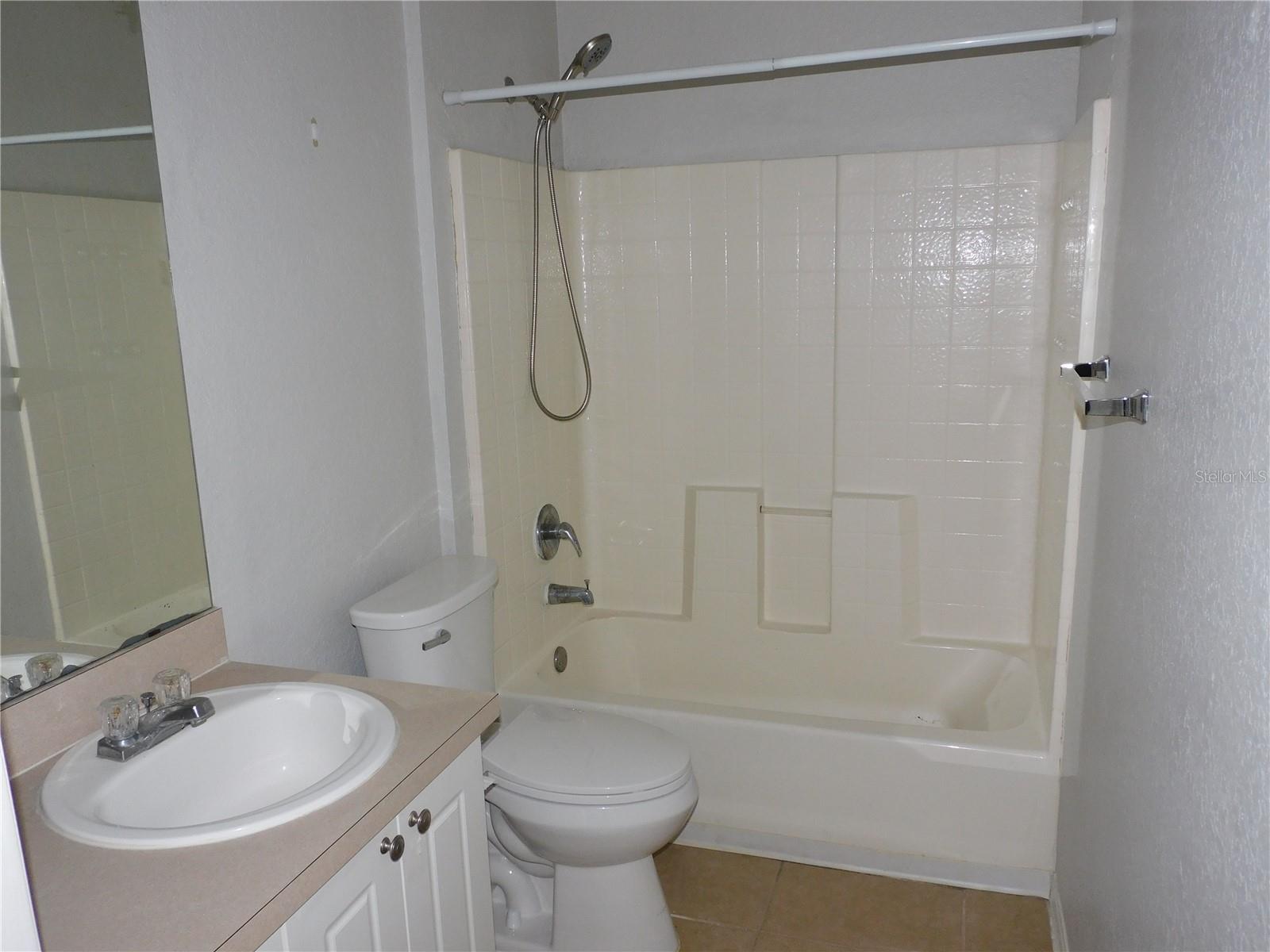 Image 24 of 29 For 824 Grand Regency Point 102