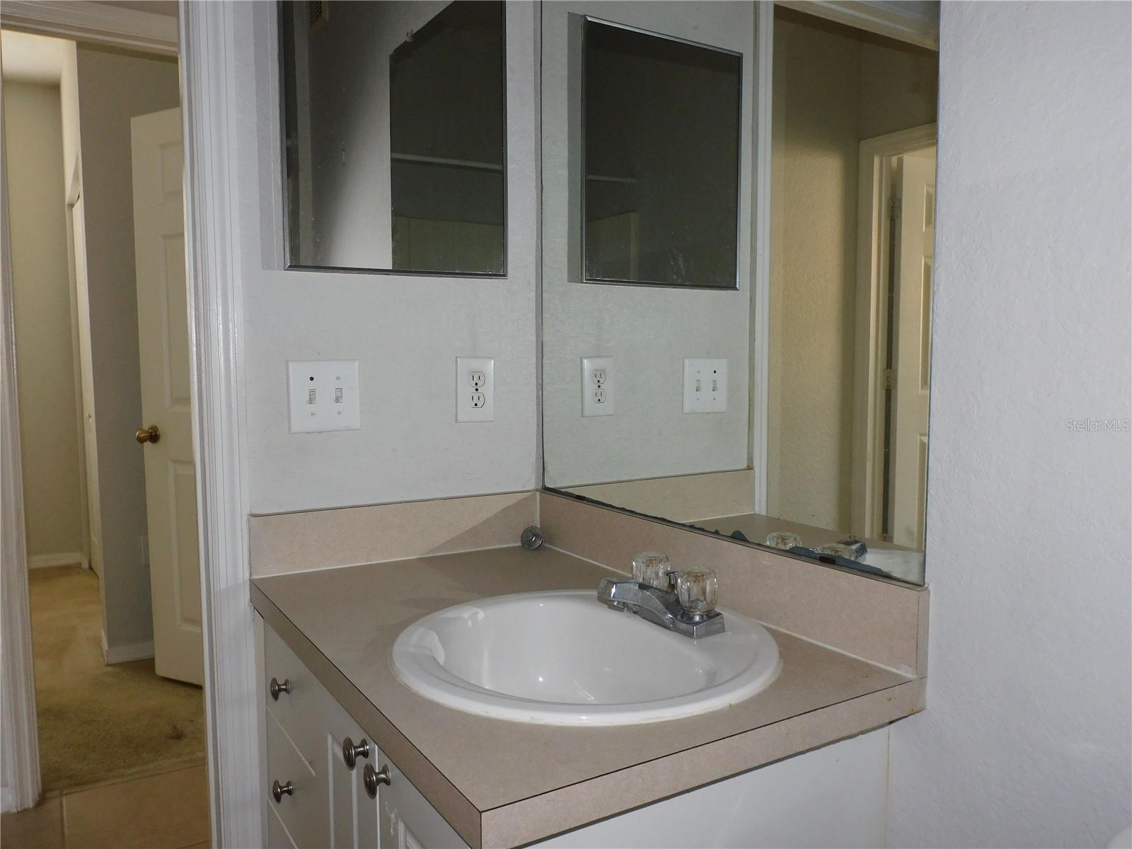 Image 25 of 29 For 824 Grand Regency Point 102