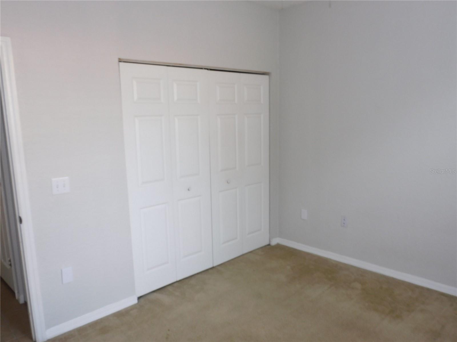 Image 28 of 29 For 824 Grand Regency Point 102