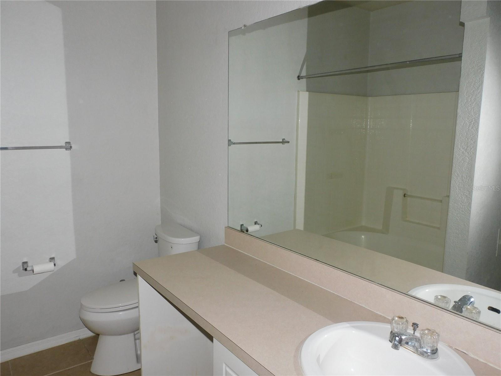 Image 7 of 29 For 824 Grand Regency Point 102