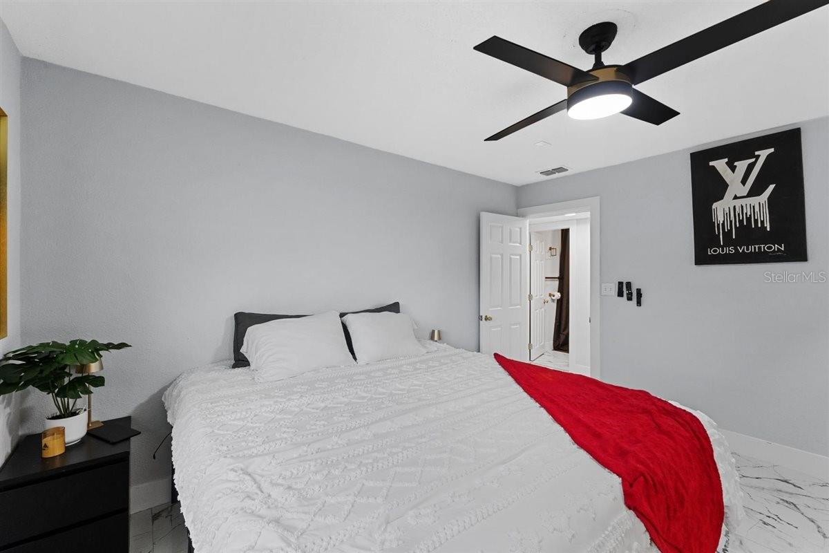 Image 21 of 45 For 8120 Gondola Drive