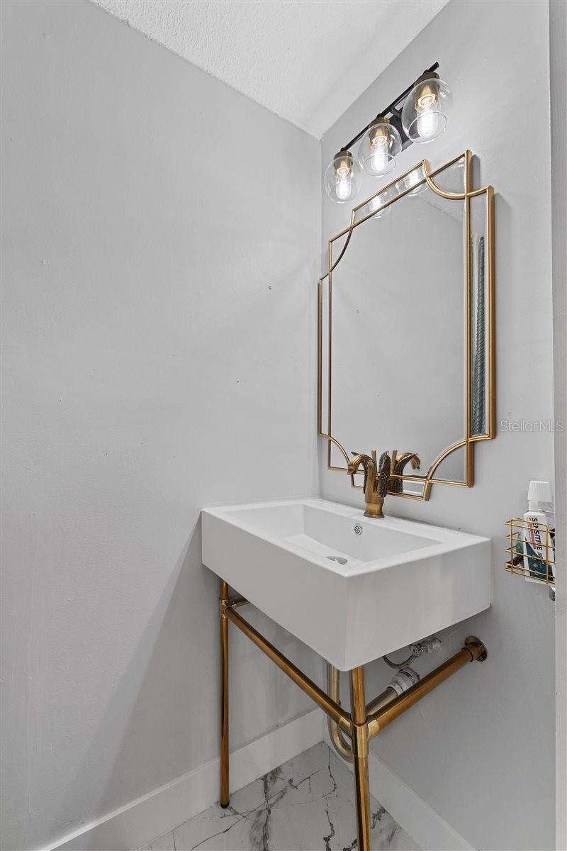 Image 26 of 45 For 8120 Gondola Drive