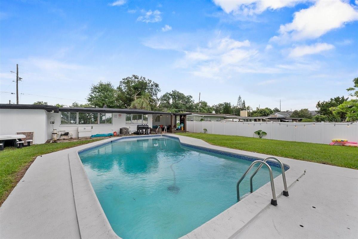 Image 37 of 45 For 8120 Gondola Drive