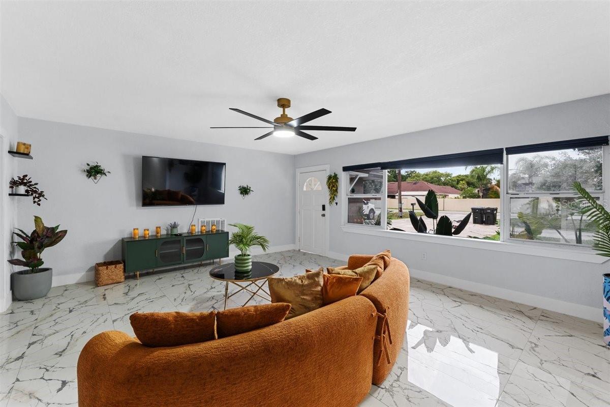 Image 7 of 45 For 8120 Gondola Drive