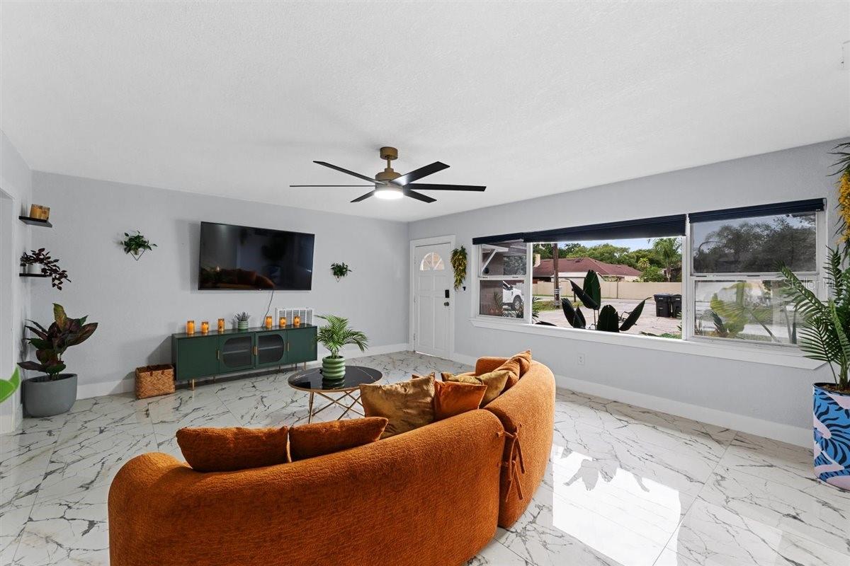 Image 9 of 45 For 8120 Gondola Drive