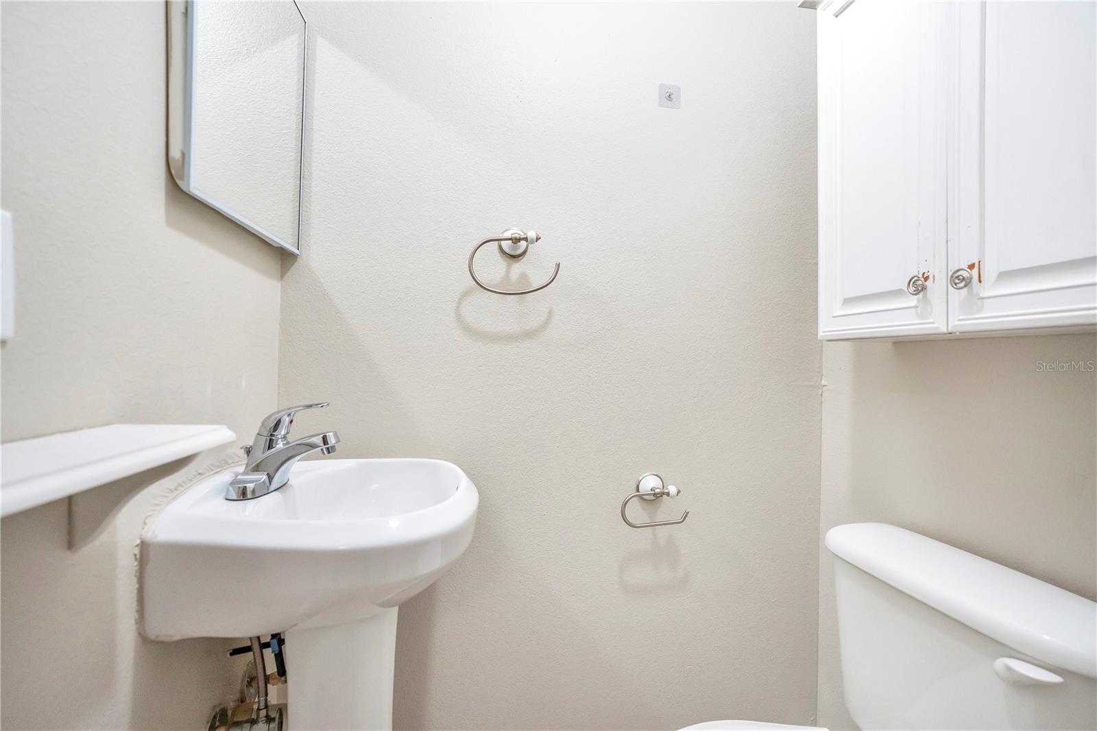 Image 24 of 35 For 1824 Amberly Avenue T8