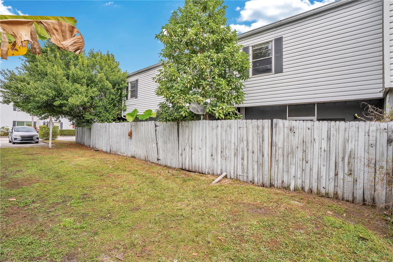 Image 29 of 35 For 1824 Amberly Avenue T8