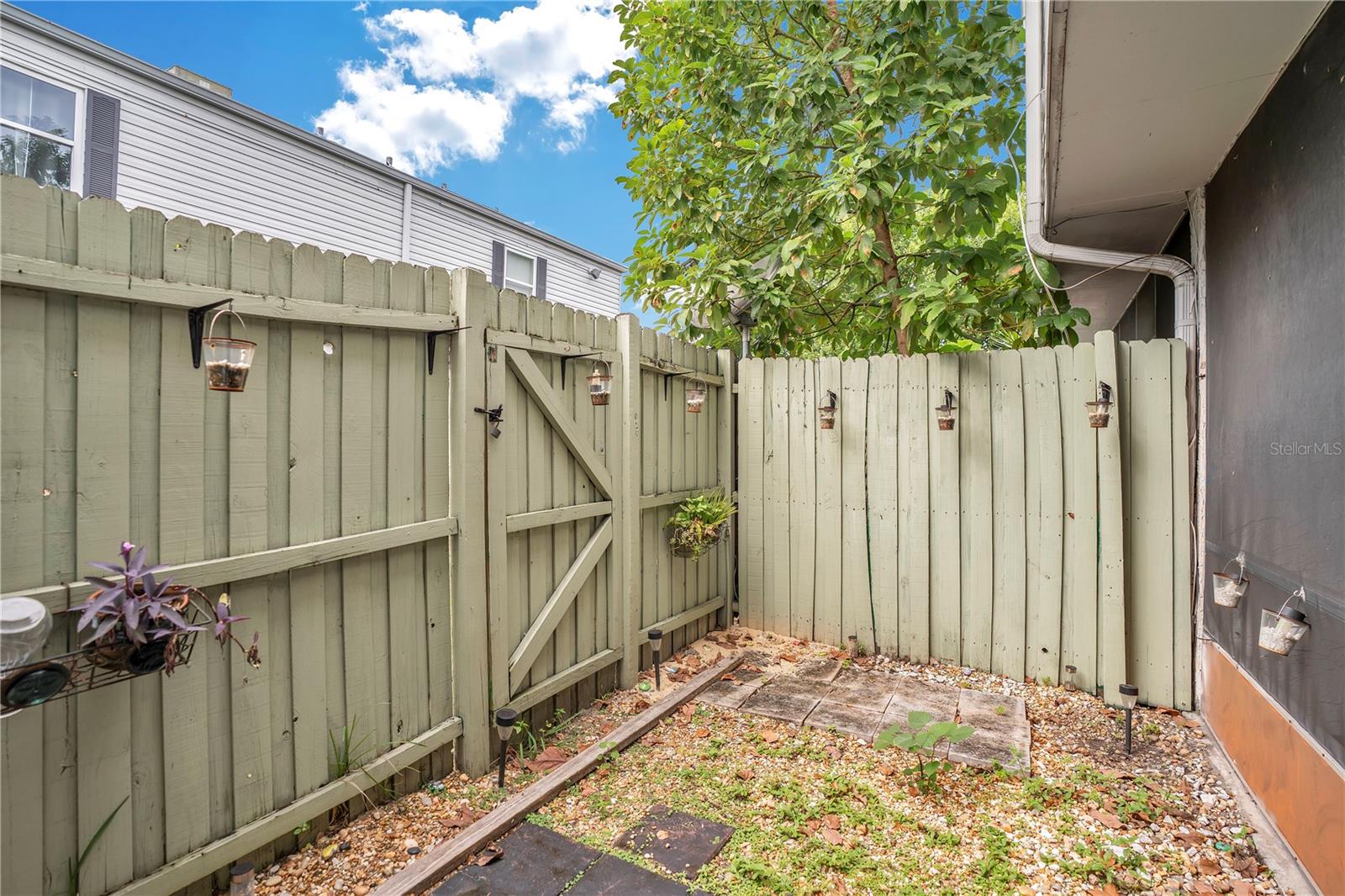 Image 30 of 35 For 1824 Amberly Avenue T8