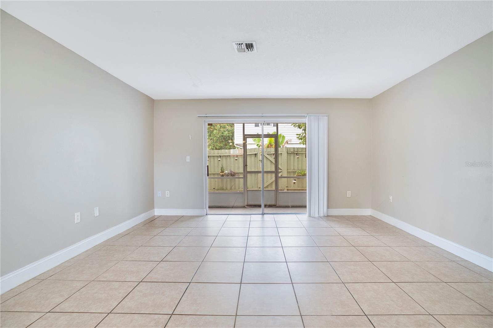 Image 7 of 35 For 1824 Amberly Avenue T8