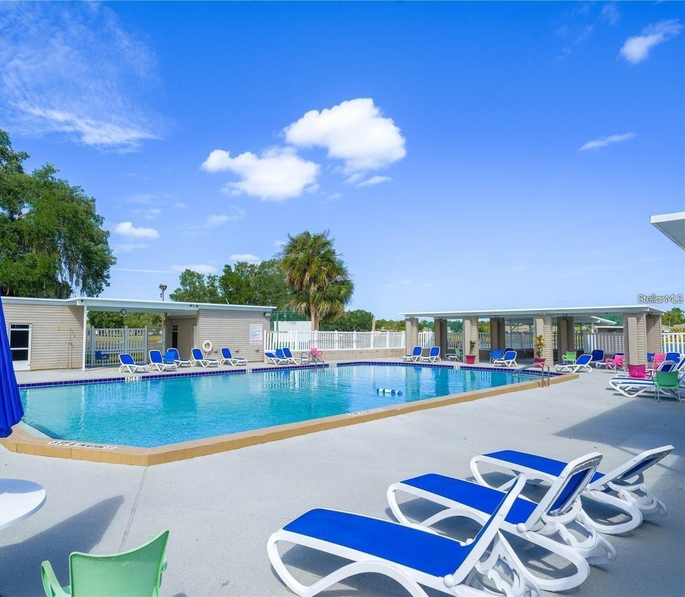 Image 15 of 44 For 1519 Club Cir