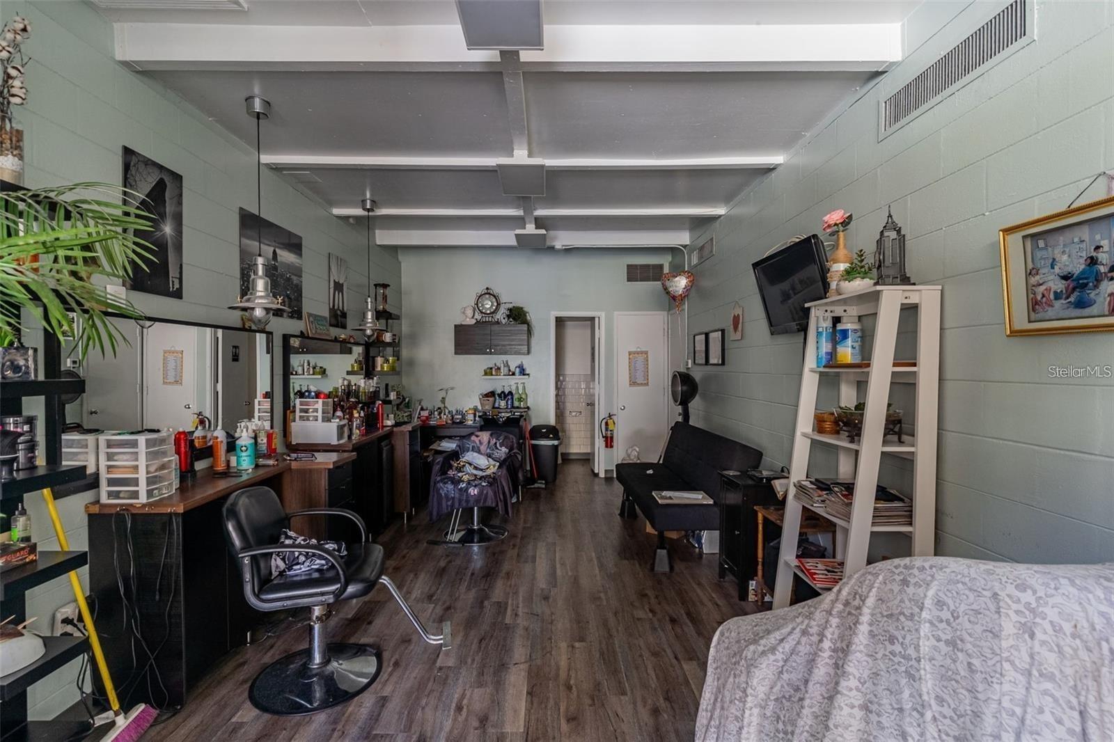 Image 25 of 44 For 1519 Club Cir