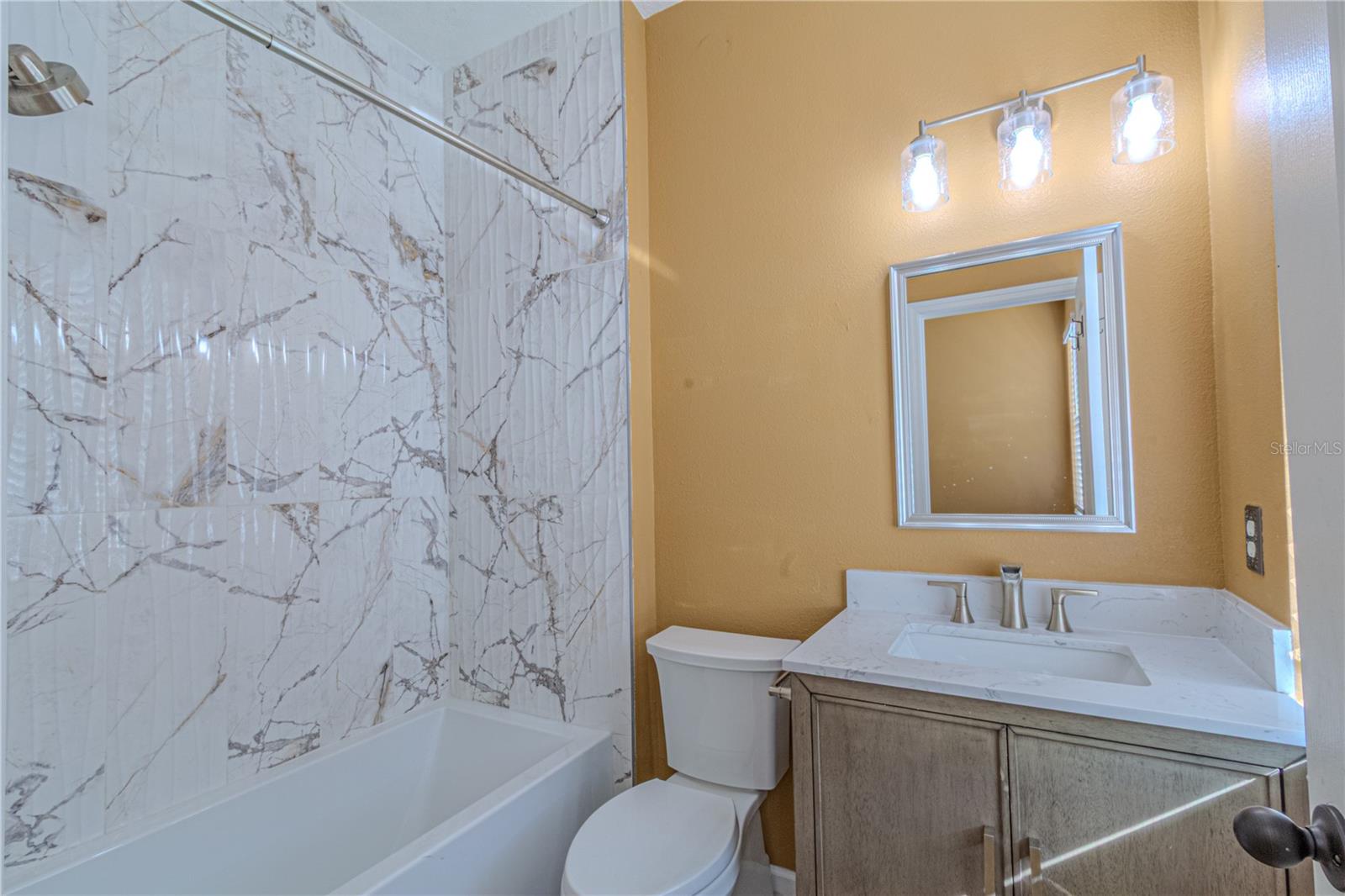 Image 10 of 18 For 13352 Harbor Shore Lane 13352