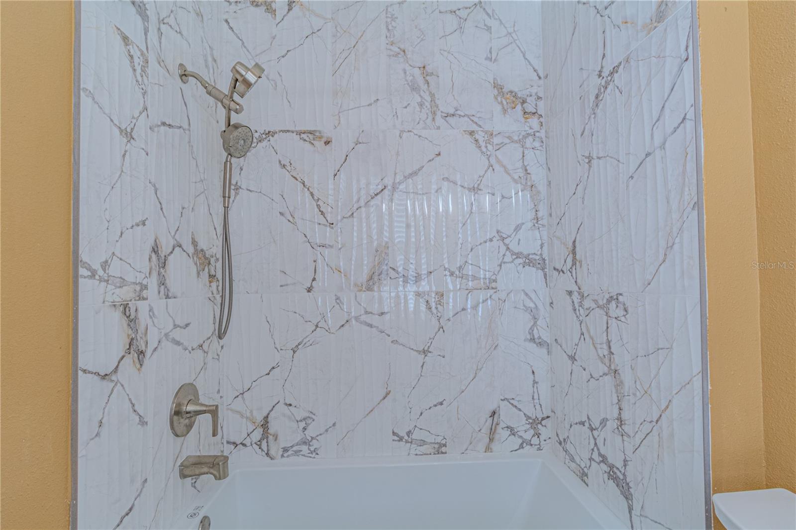 Image 11 of 18 For 13352 Harbor Shore Lane 13352