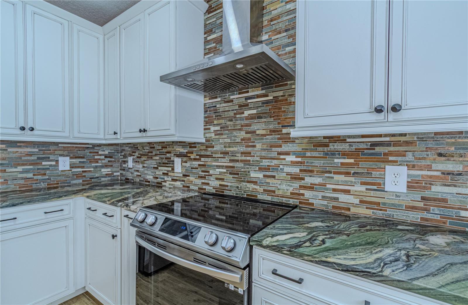 Image 5 of 18 For 13352 Harbor Shore Lane 13352