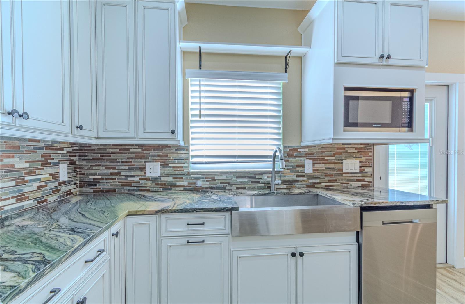 Image 6 of 18 For 13352 Harbor Shore Lane 13352