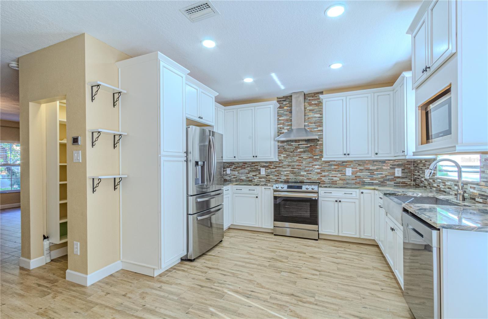 Image 7 of 18 For 13352 Harbor Shore Lane 13352