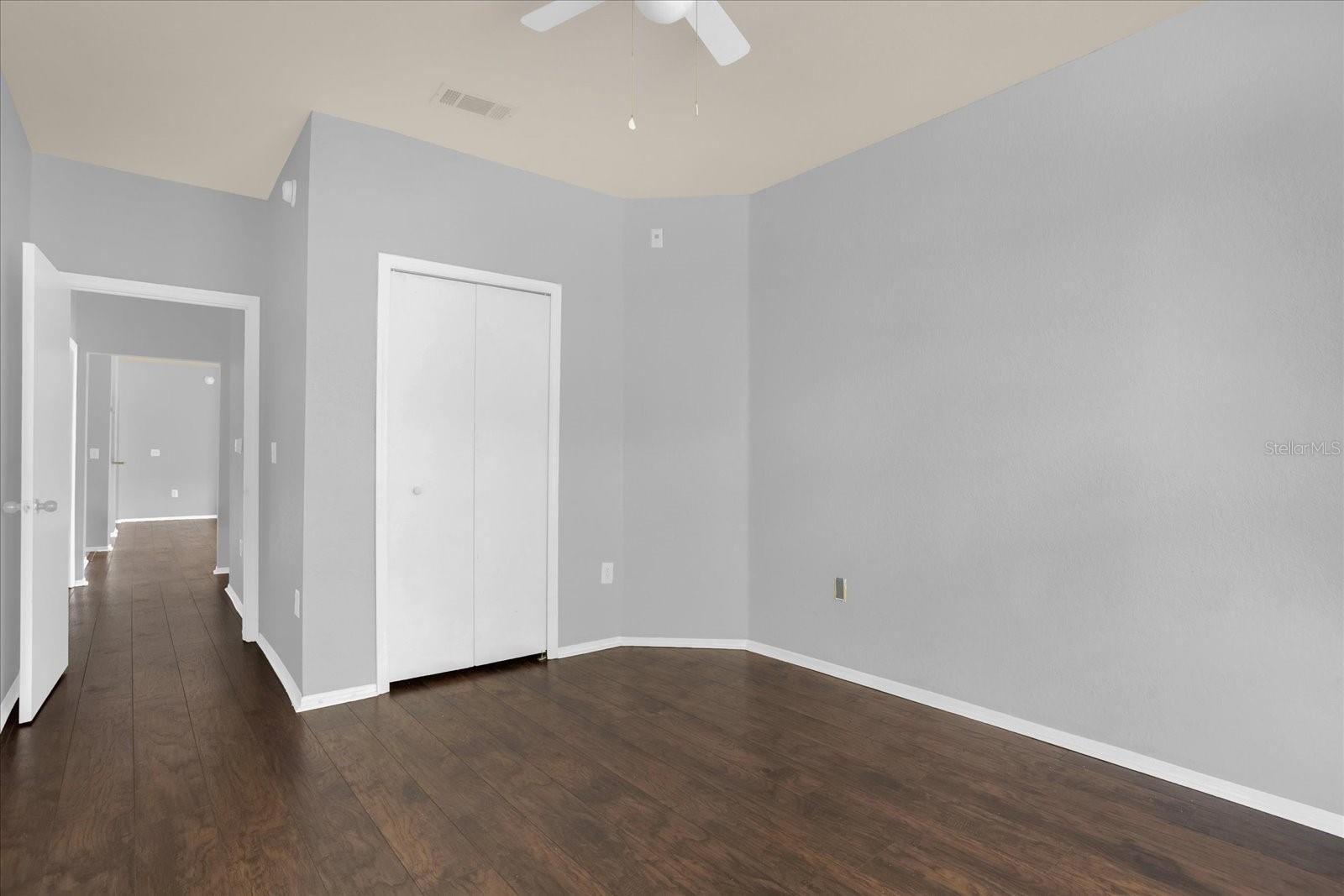 Image 9 of 11 For 107 Vista Verdi Circle 201