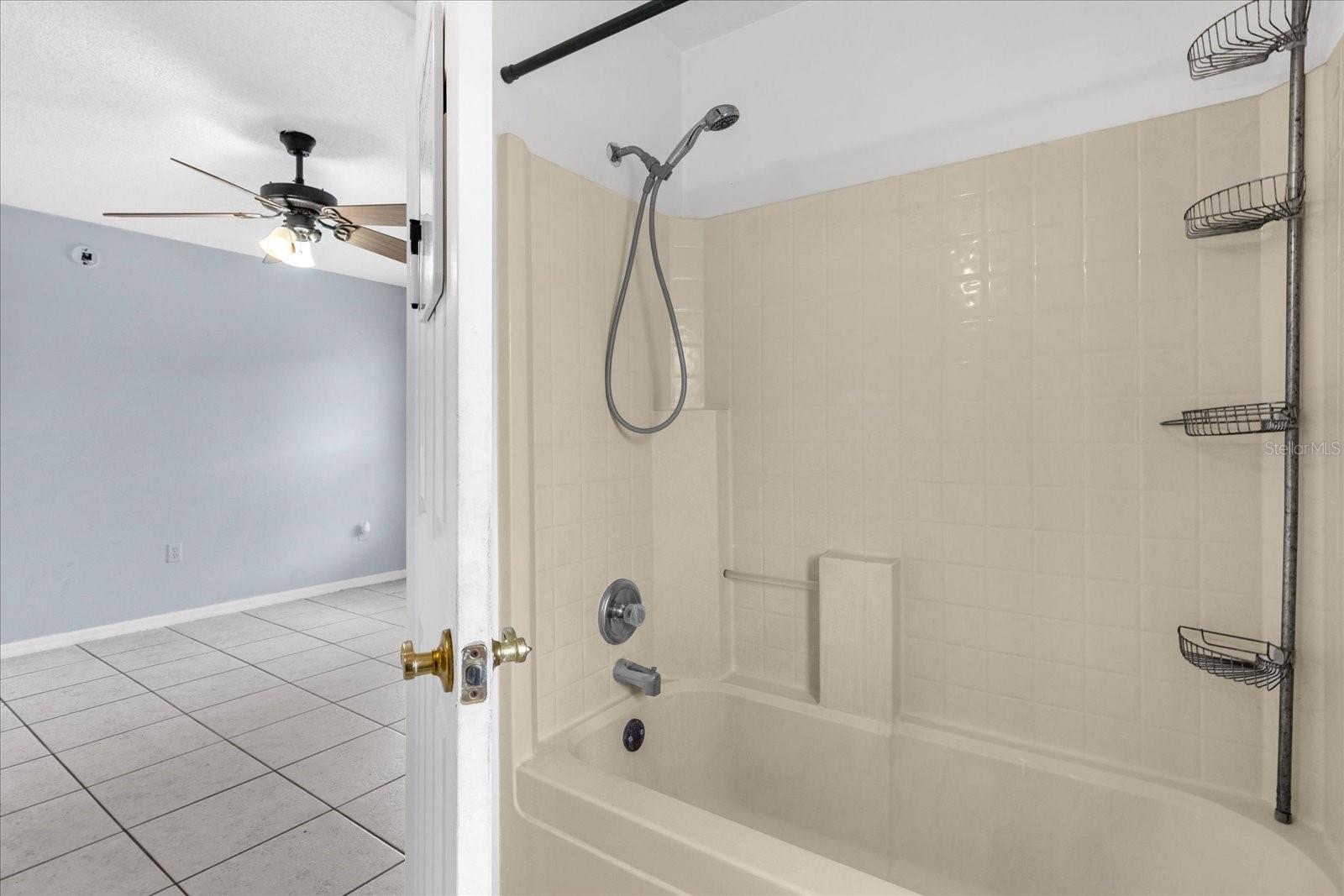 Image 18 of 32 For 2056 Courtland Boulevard