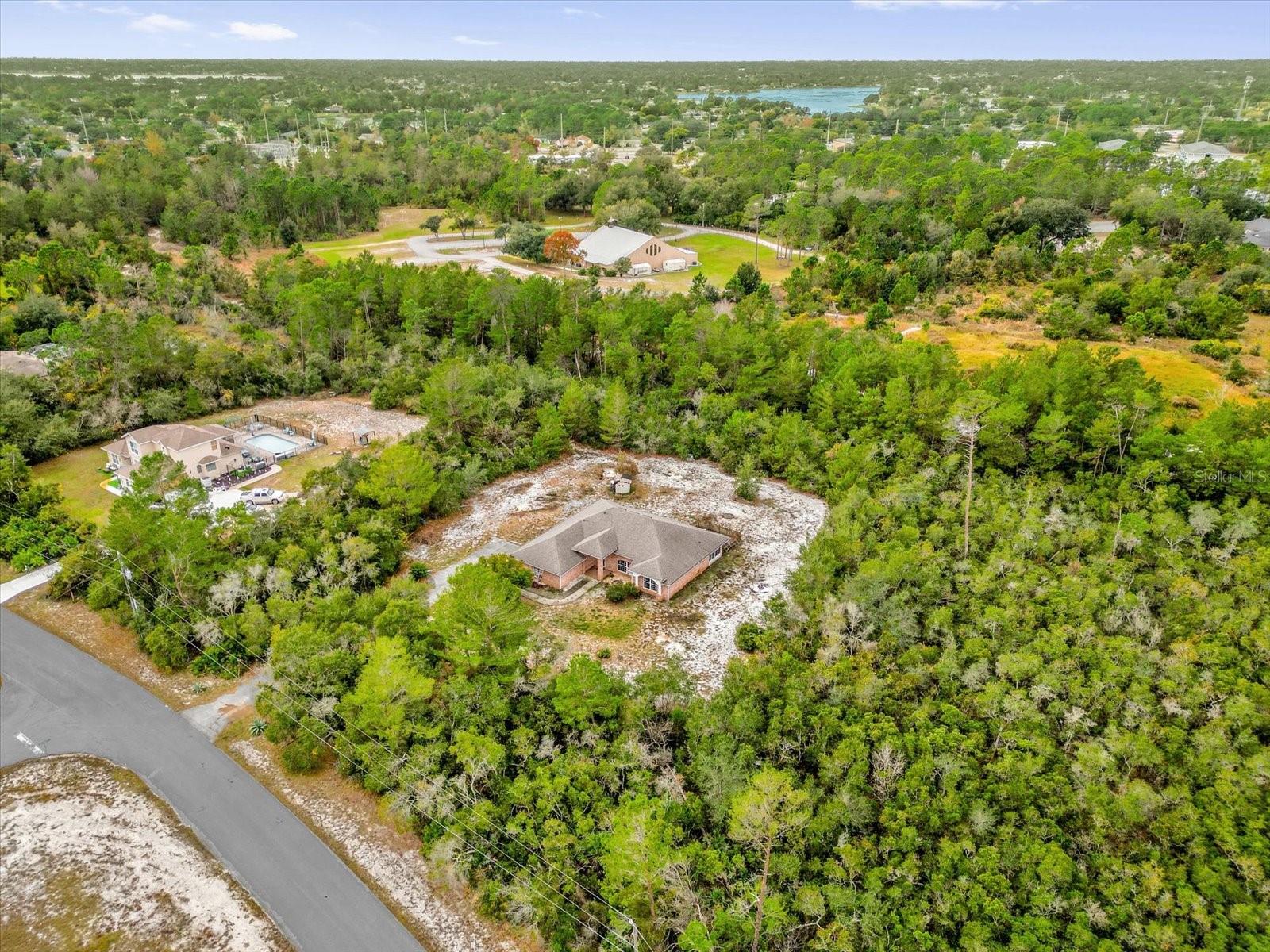 Image 28 of 32 For 2056 Courtland Boulevard