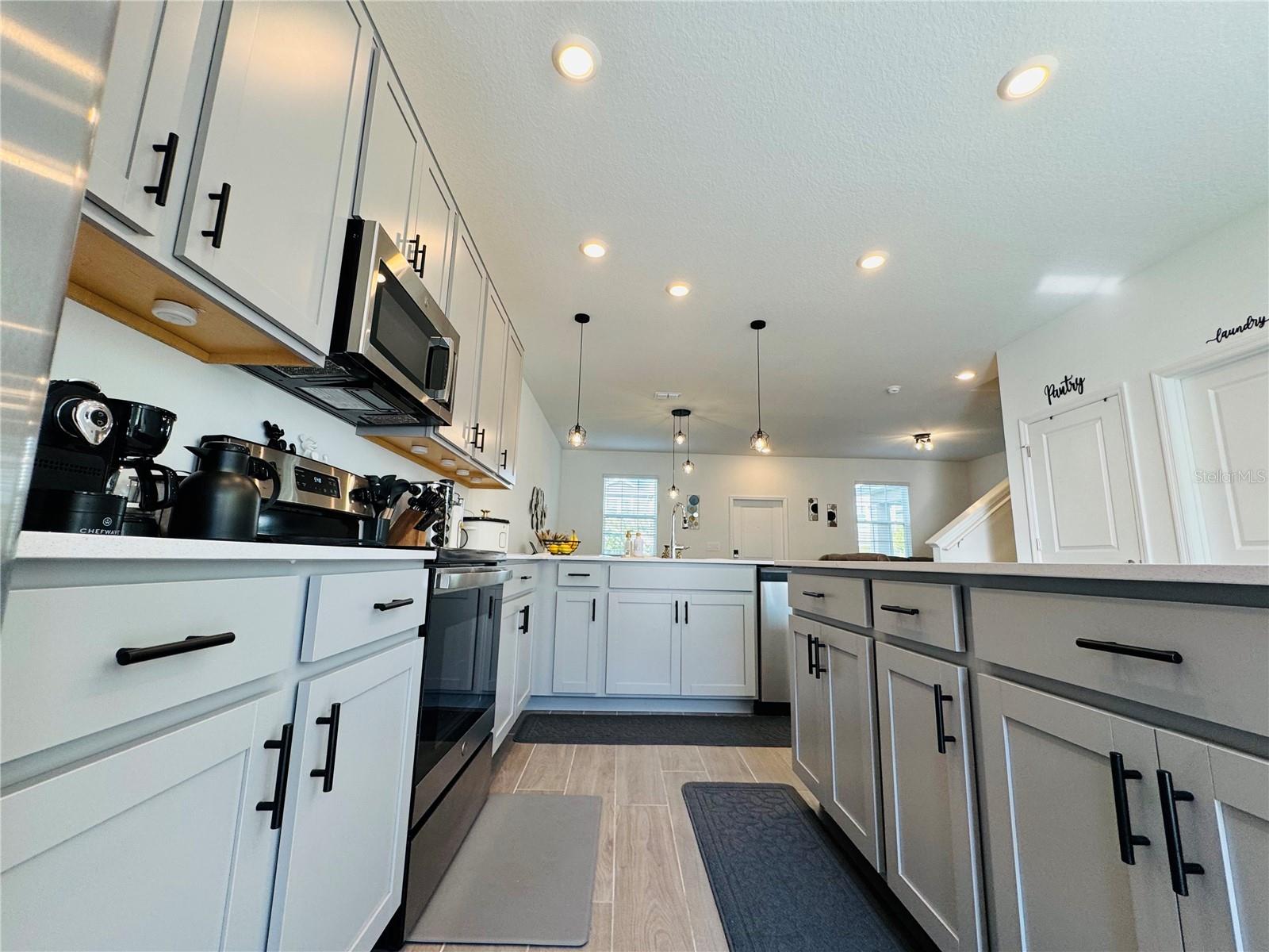 Image 8 of 28 For 10774 Rhett Butler Alley