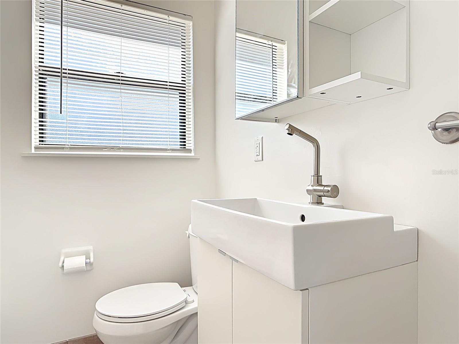 Image 21 of 44 For 710 Flamingo Drive B