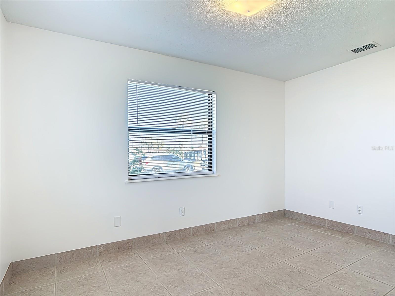 Image 27 of 44 For 710 Flamingo Drive B