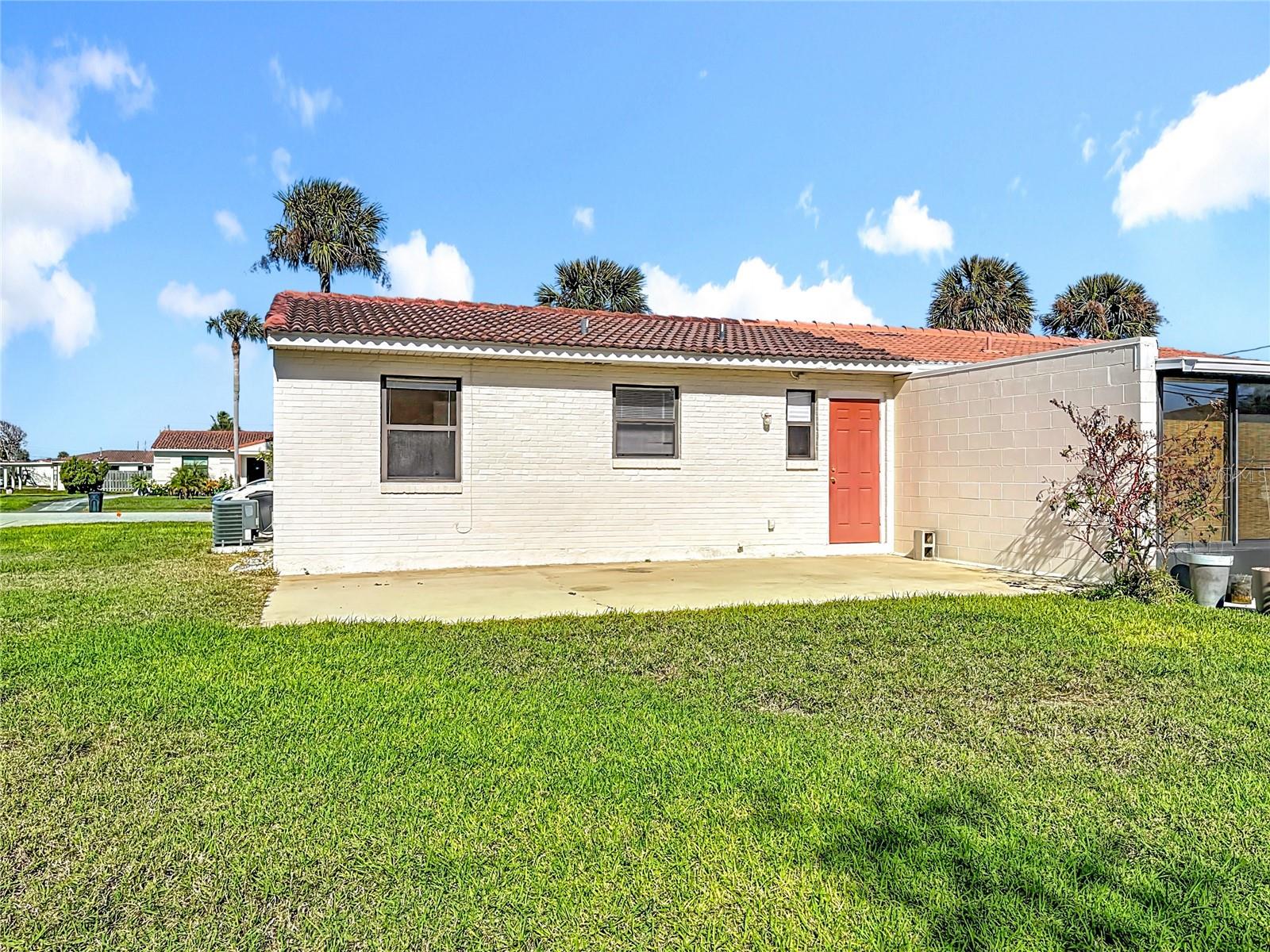 Image 33 of 44 For 710 Flamingo Drive B