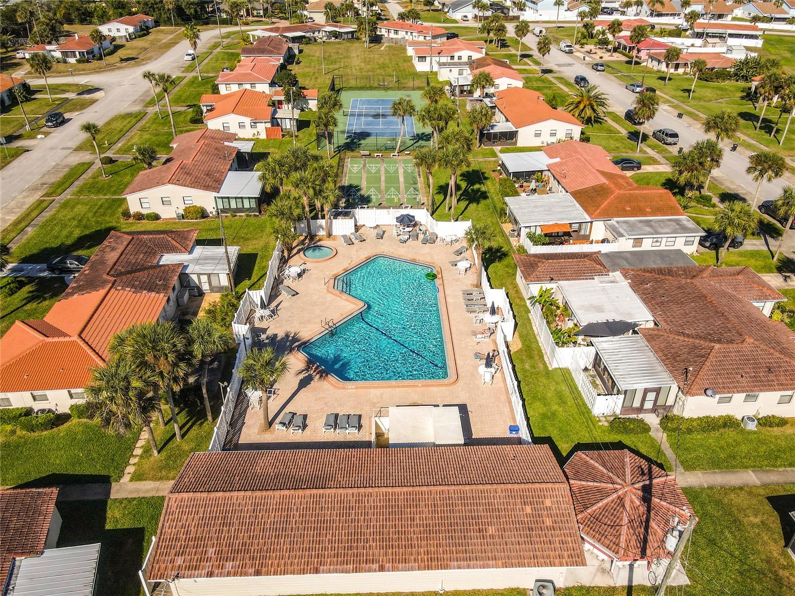 Image 39 of 44 For 710 Flamingo Drive B