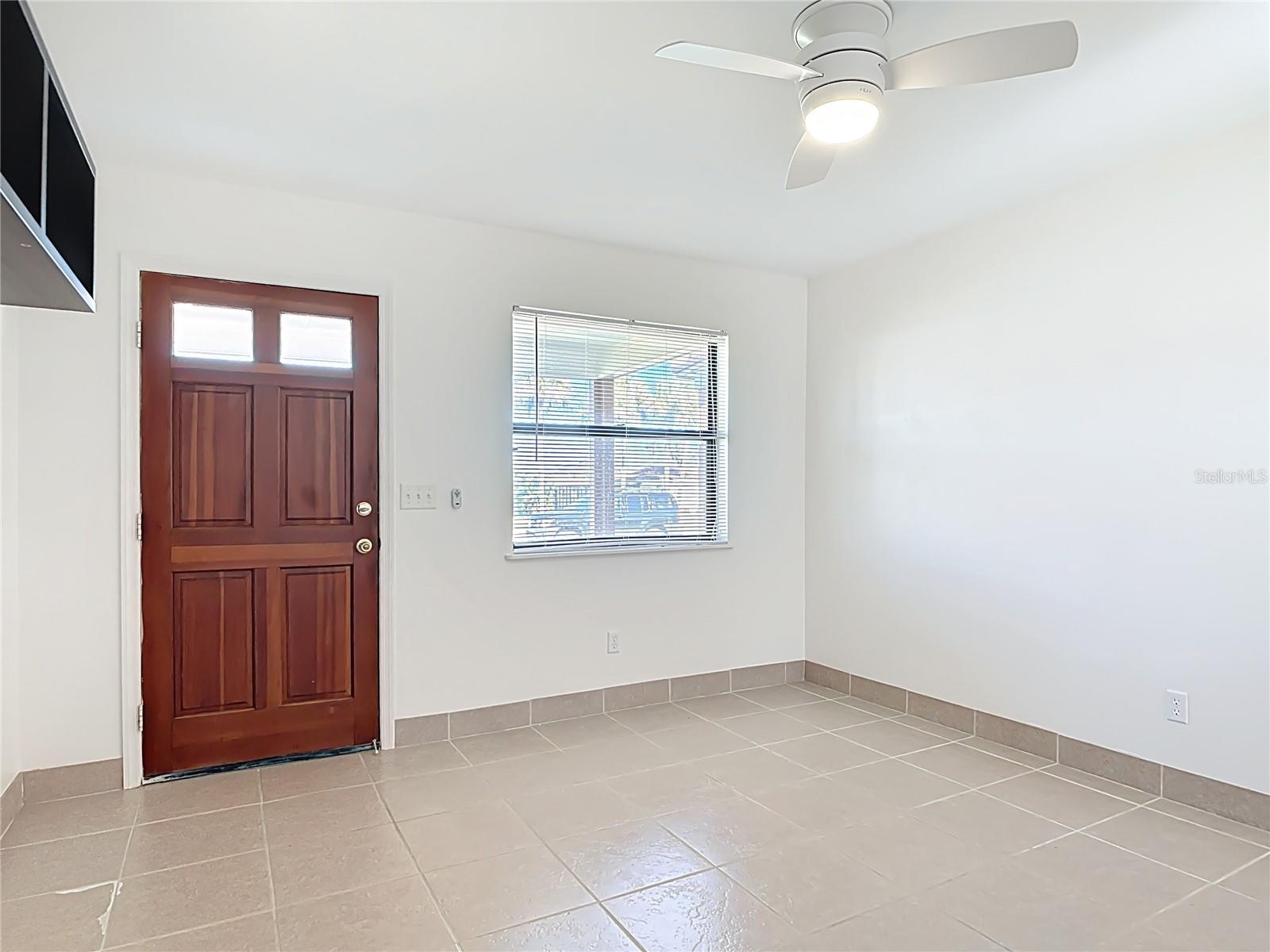 Image 4 of 44 For 710 Flamingo Drive B