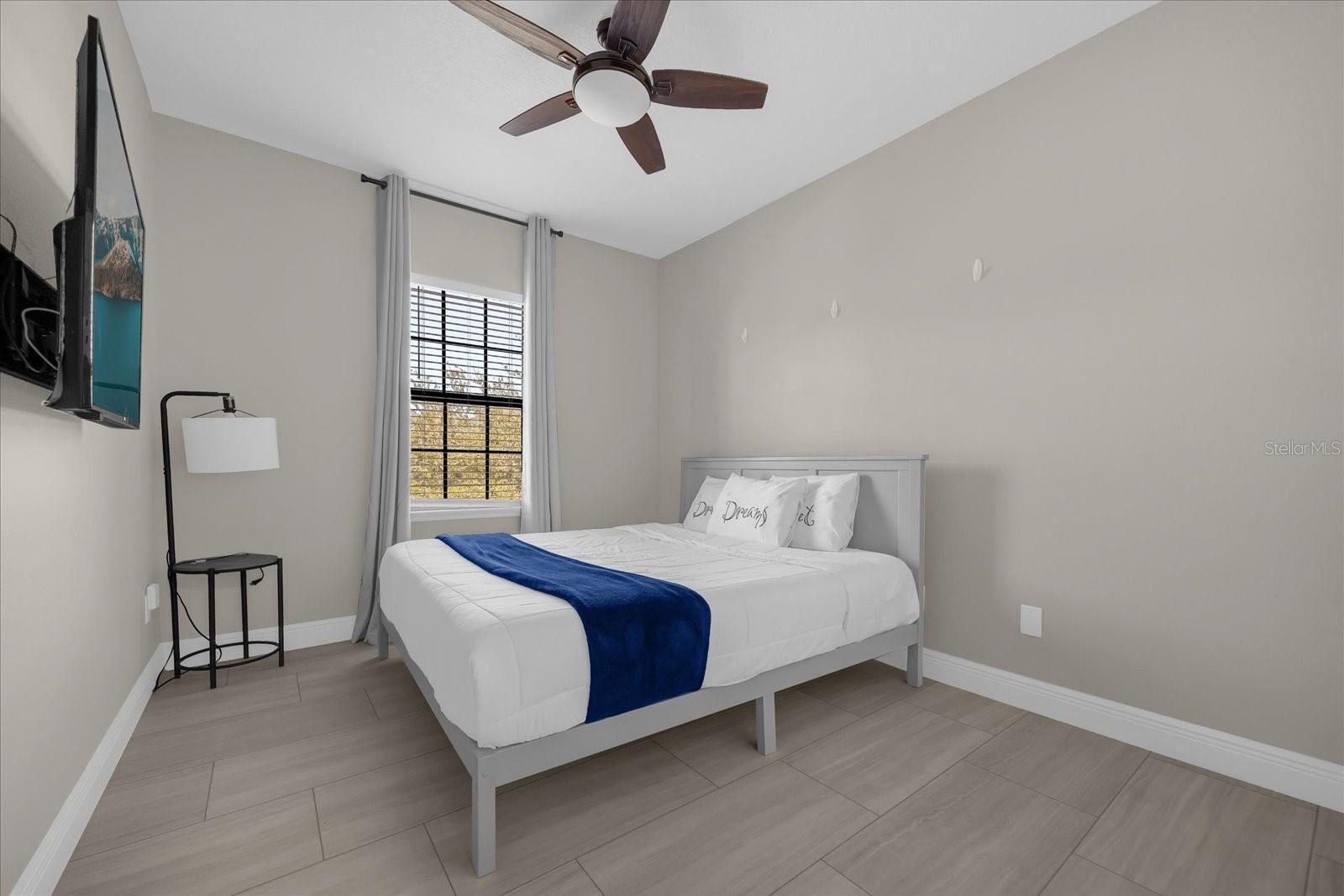 Image 23 of 33 For 9657 Moss Rose Way