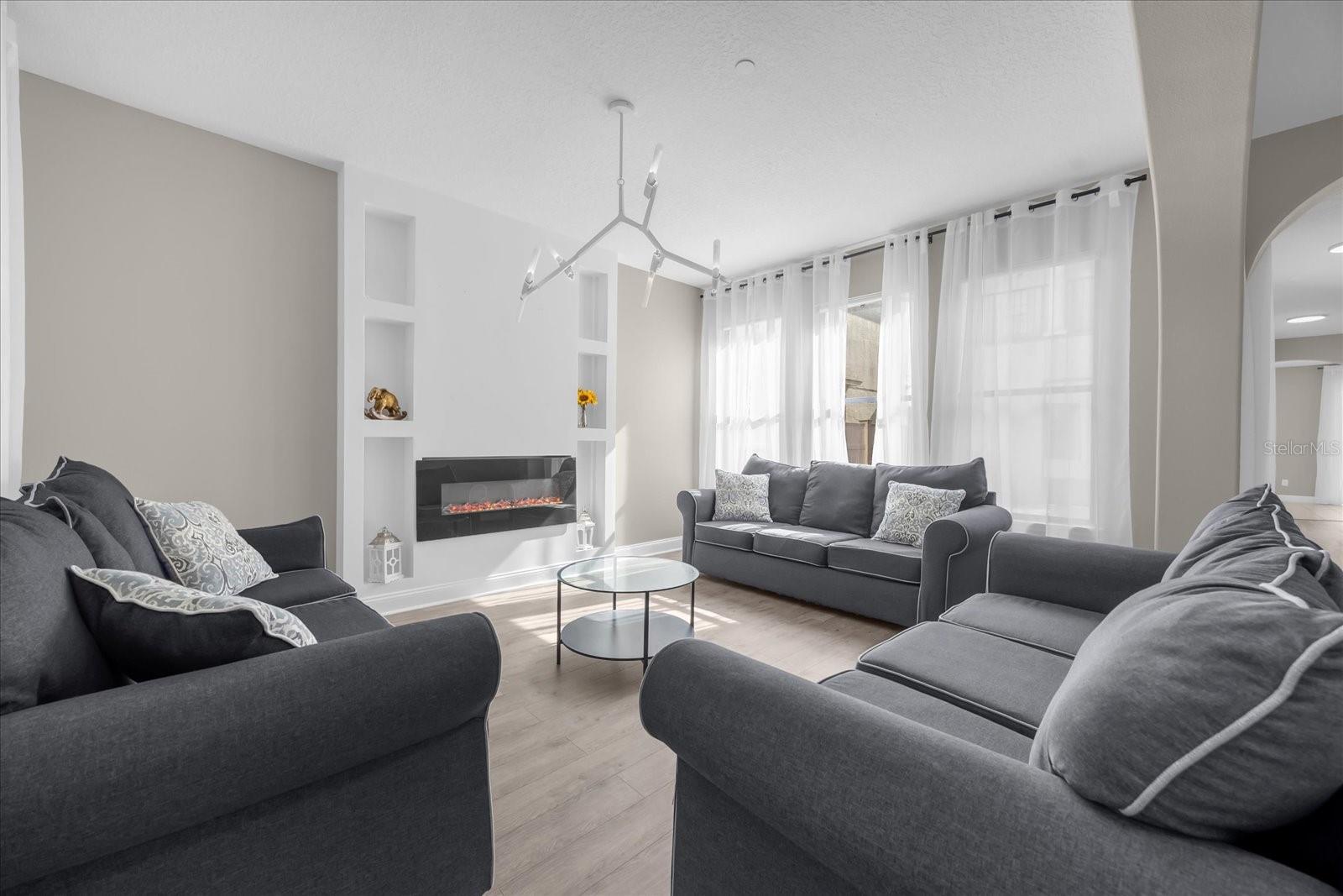 Image 5 of 33 For 9657 Moss Rose Way