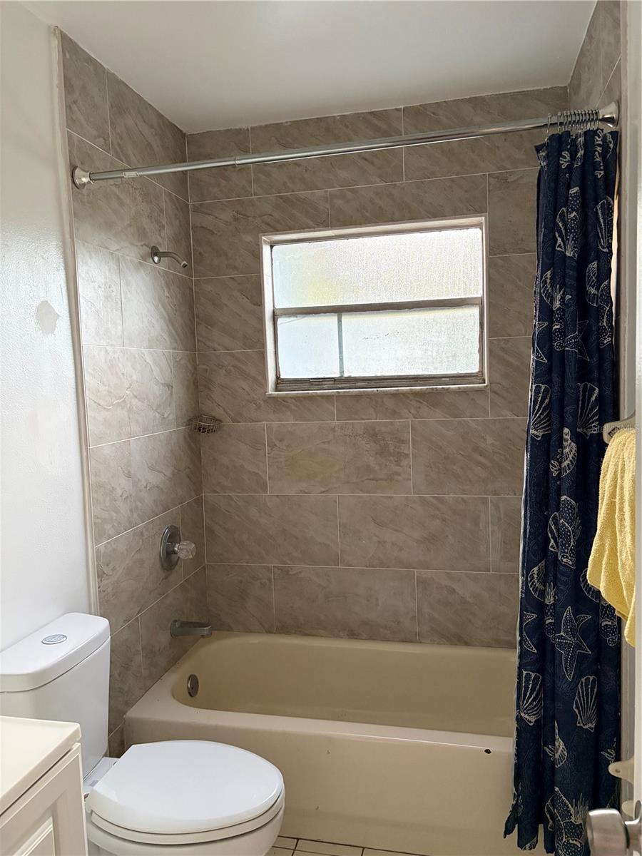 Image 7 of 8 For 5793 Oleander Drive