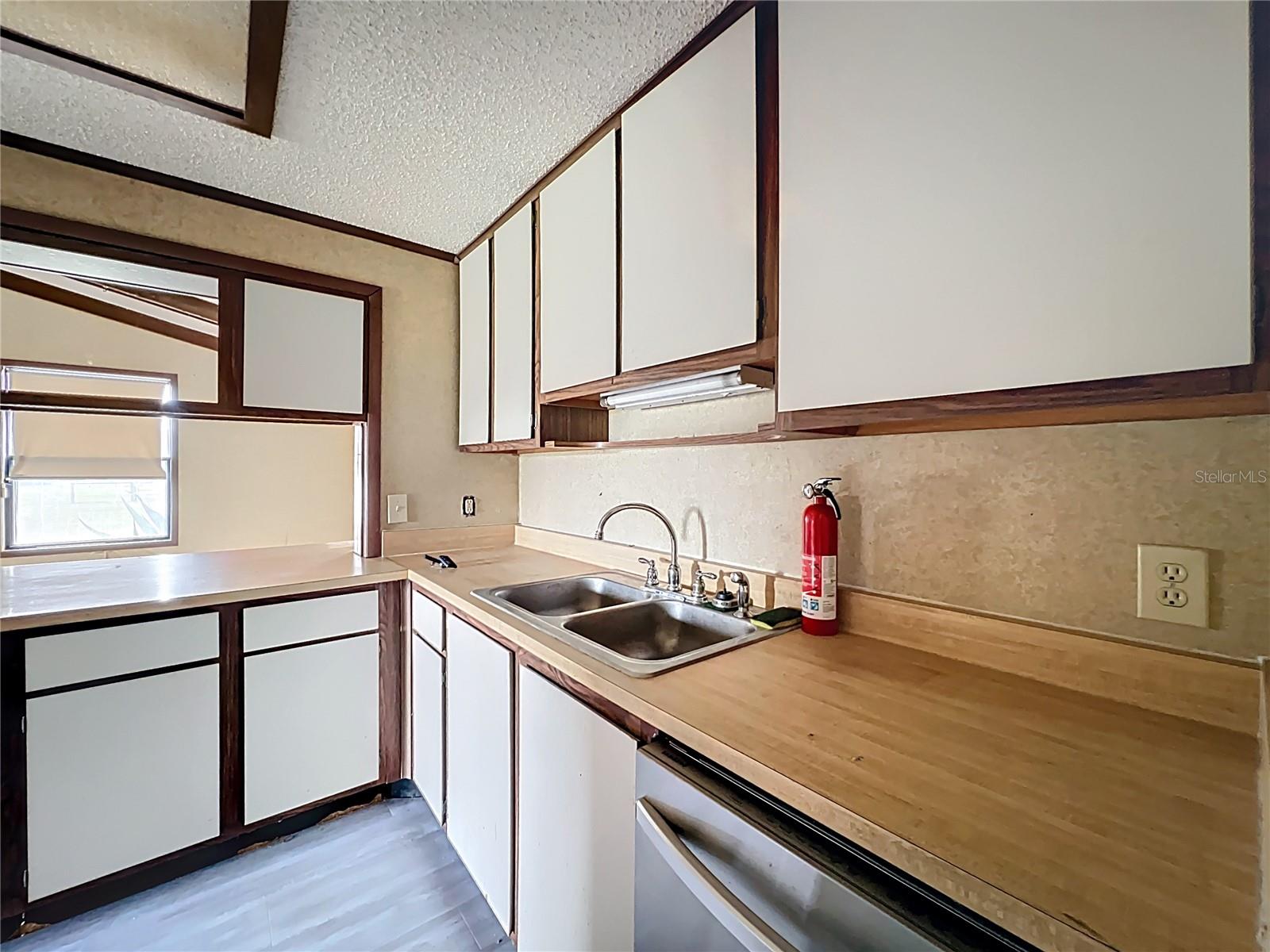 Image 12 of 64 For 32200 Avington Road