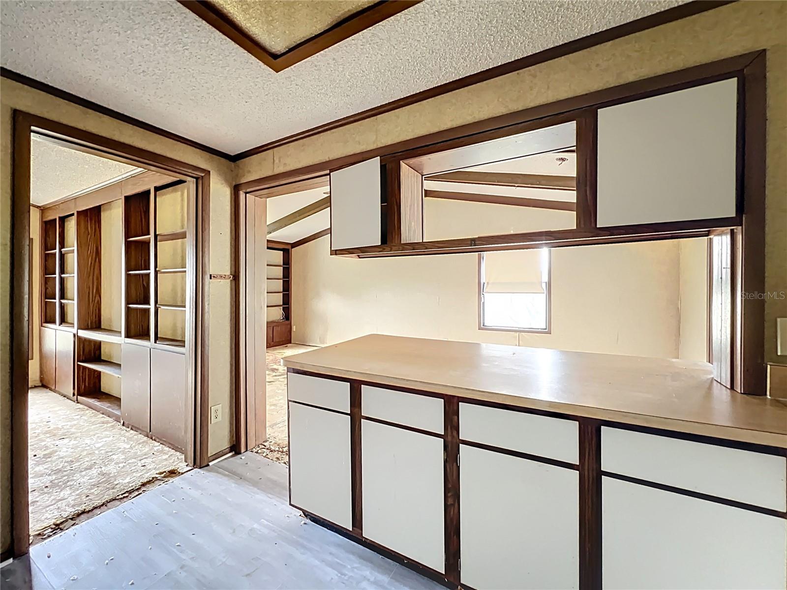 Image 13 of 64 For 32200 Avington Road