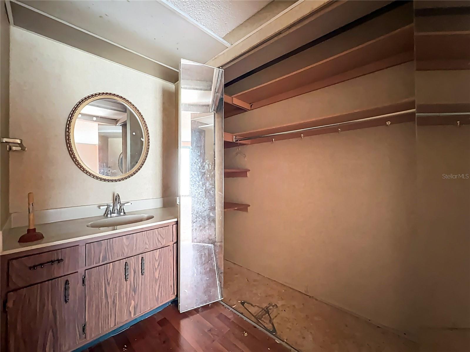 Image 27 of 64 For 32200 Avington Road