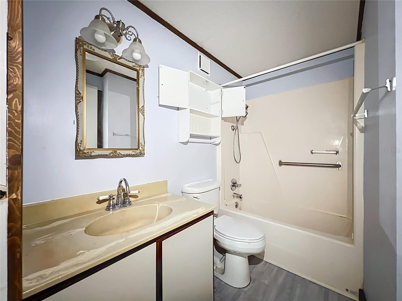 Image 35 of 64 For 32200 Avington Road