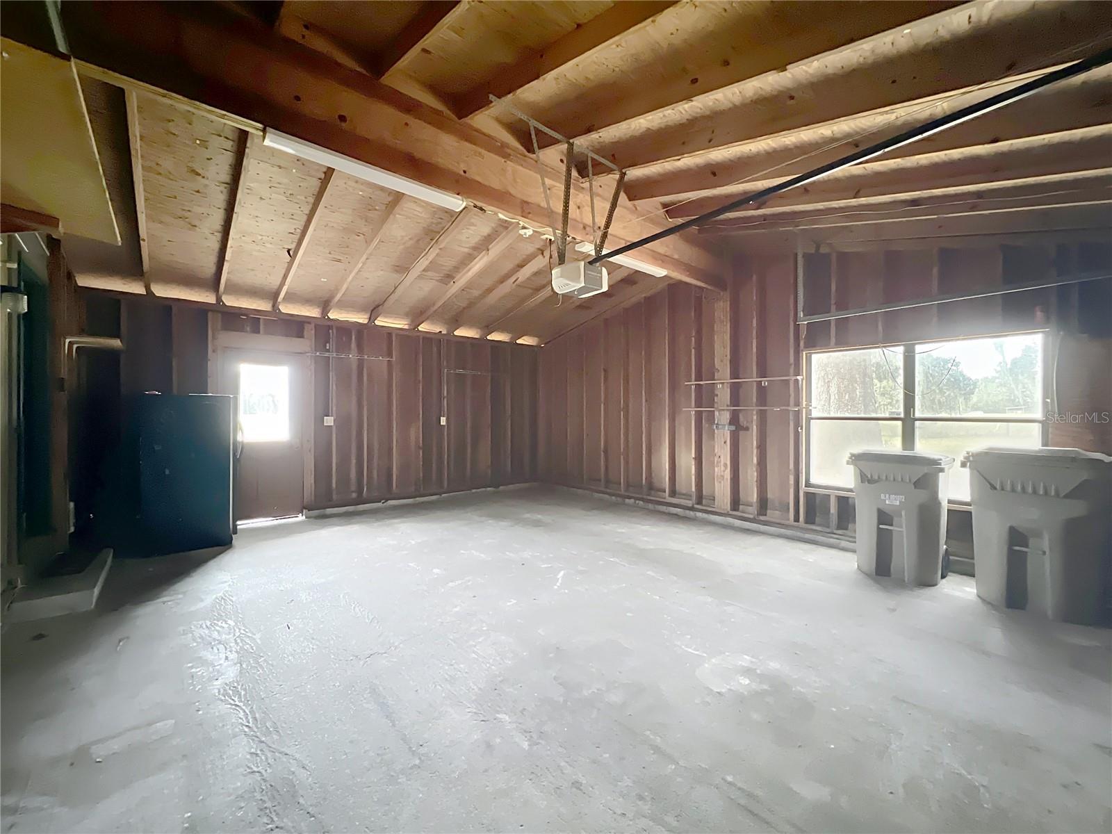 Image 39 of 64 For 32200 Avington Road