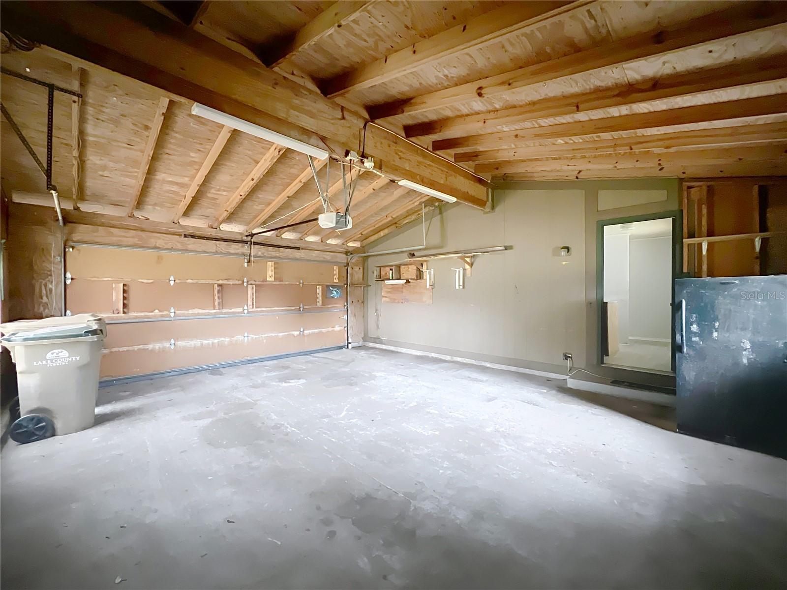 Image 40 of 64 For 32200 Avington Road