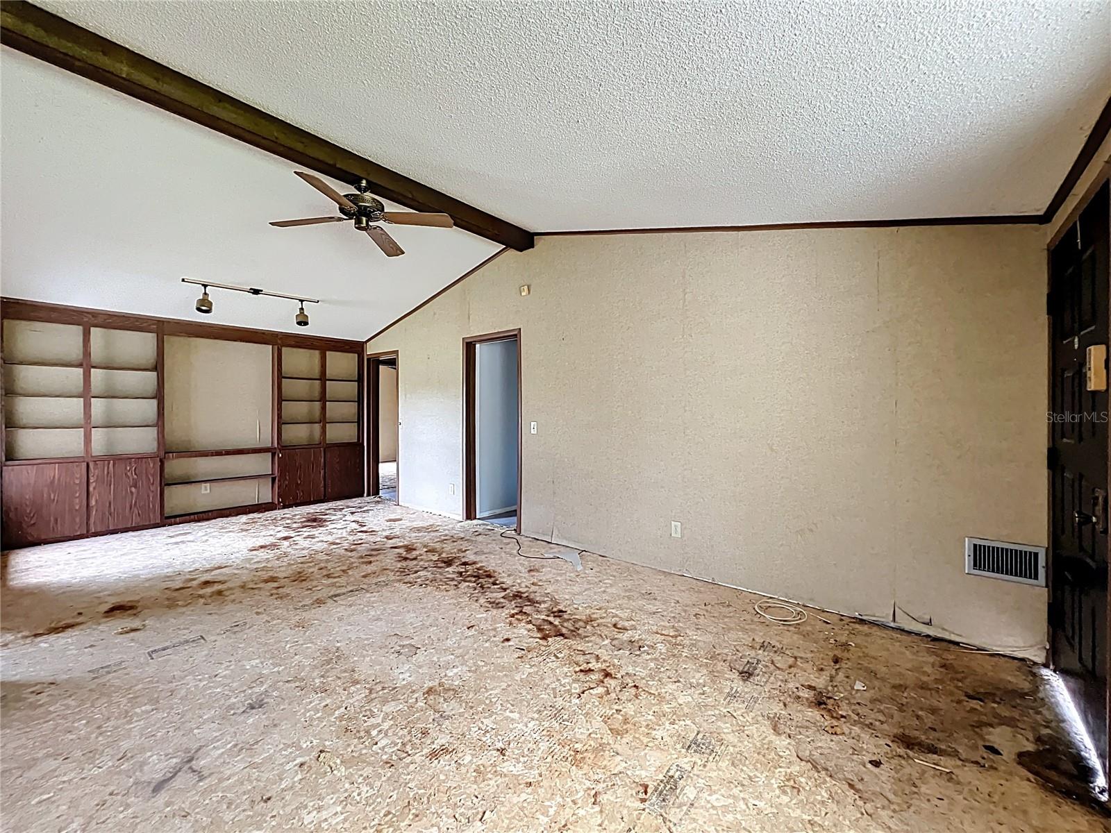 Image 5 of 64 For 32200 Avington Road