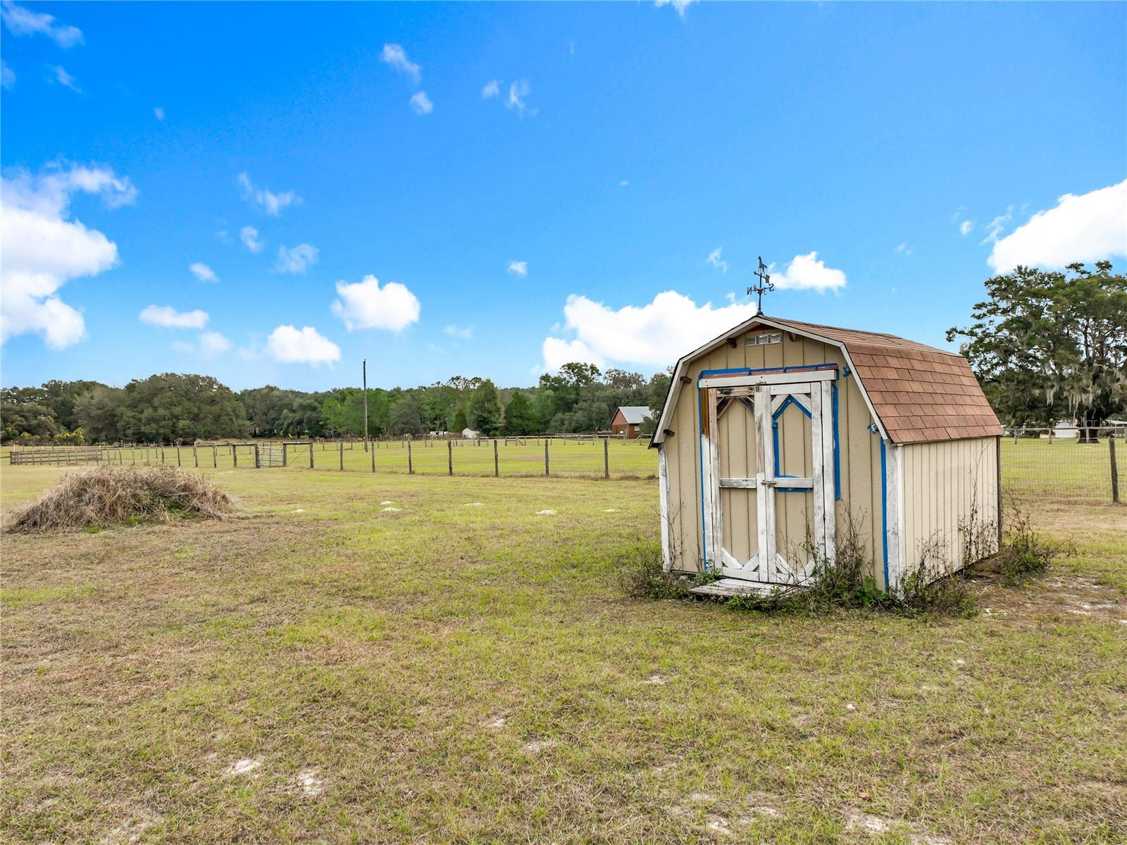 Image 54 of 64 For 32200 Avington Road