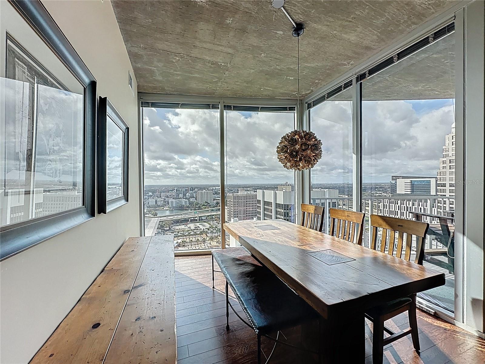 Image 15 of 36 For 155 Court Avenue 2502