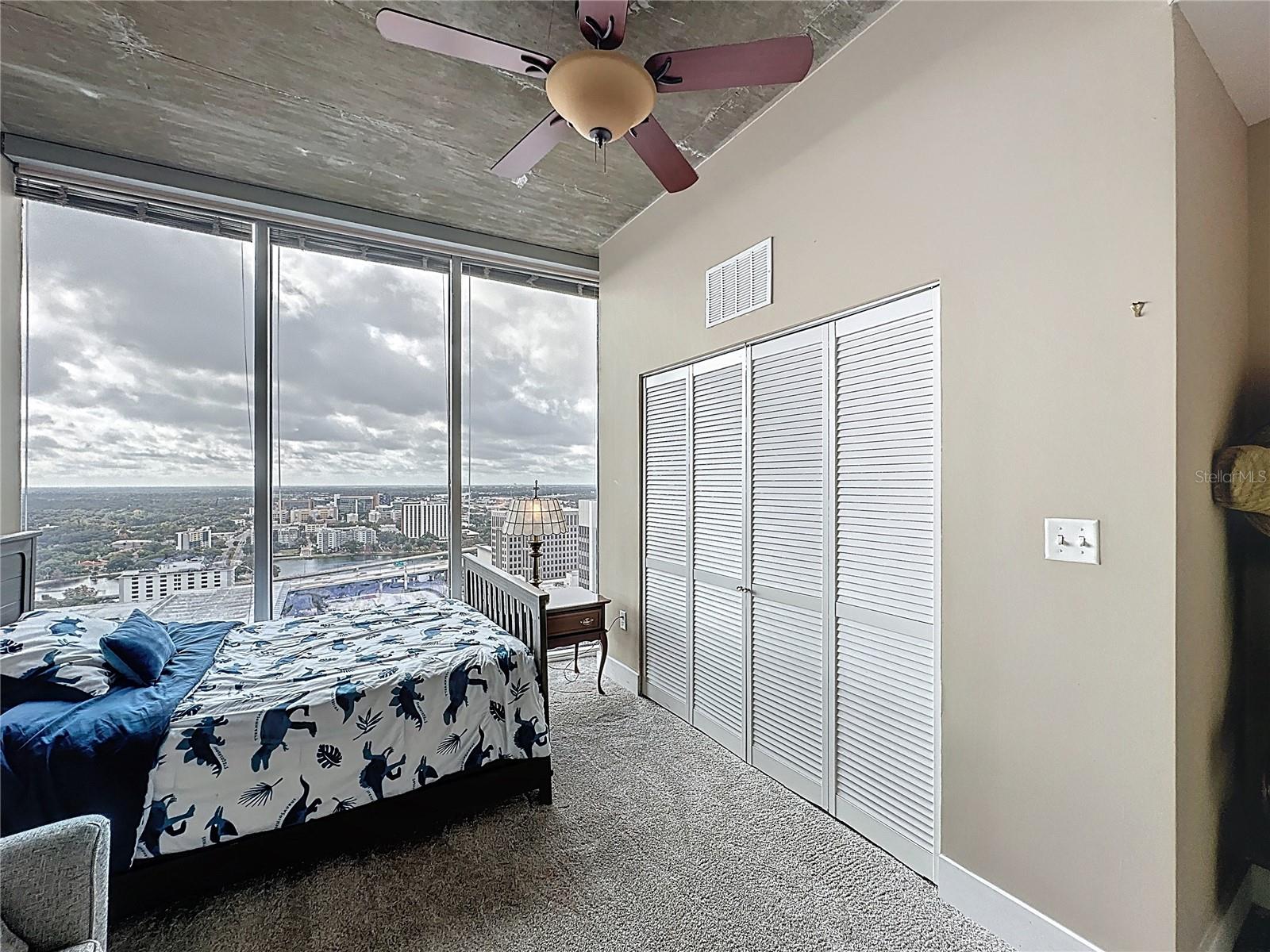 Image 24 of 36 For 155 Court Avenue 2502